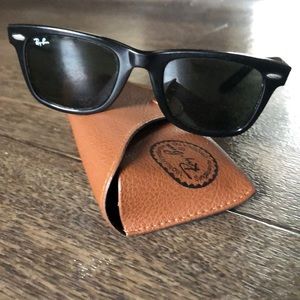 Ray-Bans wayfarer